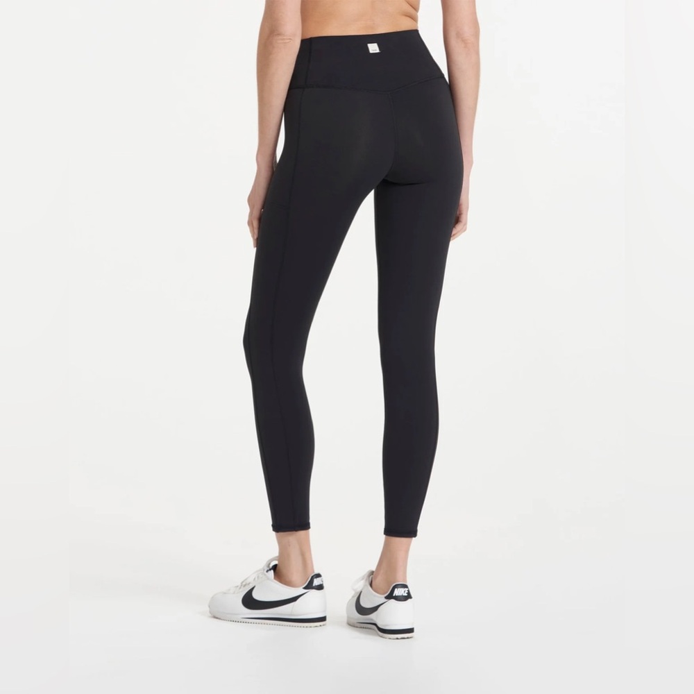 Vuori Women’s Classic Black Studio Pocket Leggings Short Inseam Size Large - Picture 14 of 14